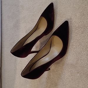 NEW! Ann Taylor Burgundy Velvet Pumps Sz 6
